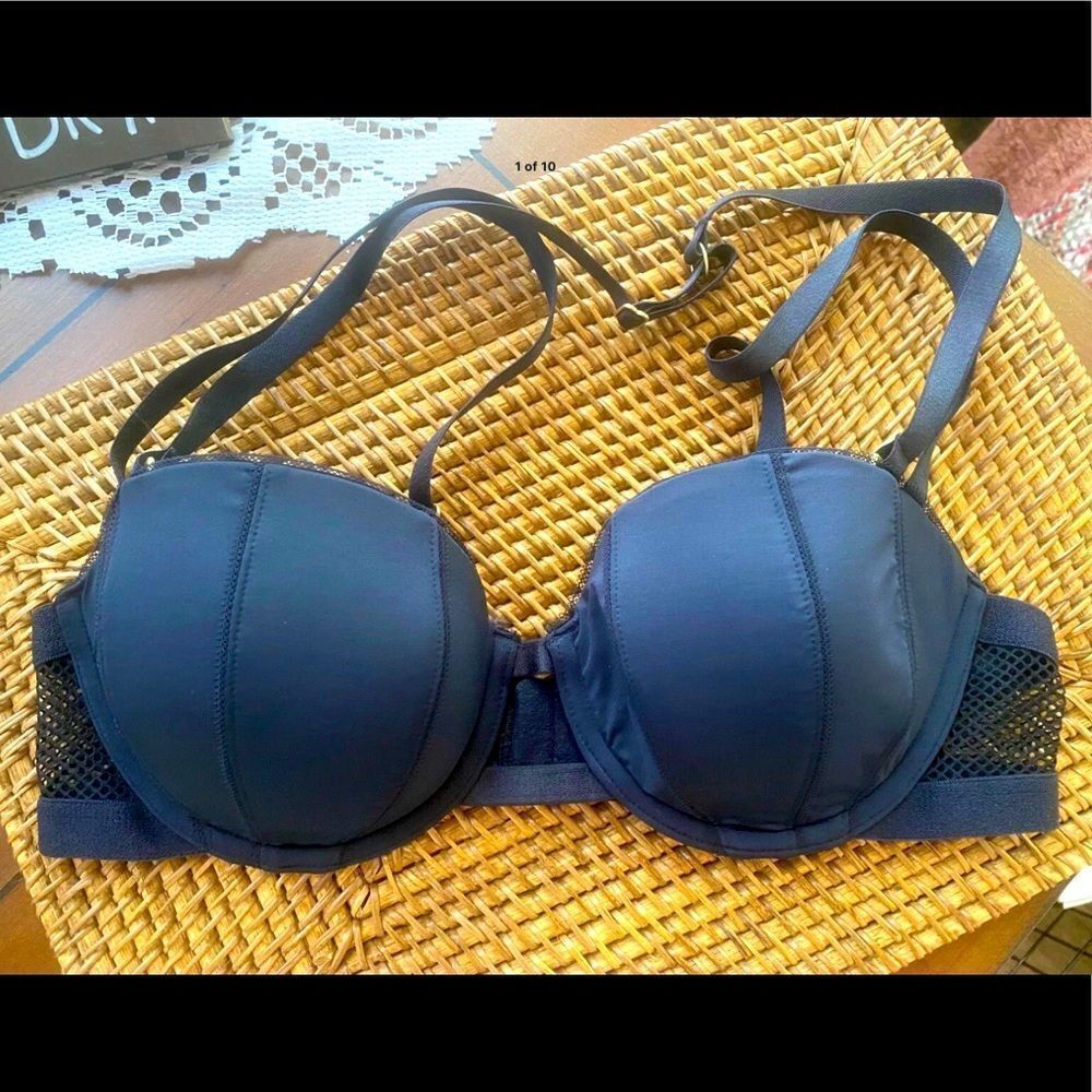 #OfficeSiren 💃 True & Co Clamshell Strappy Mesh Sies Bra 34C EUC!